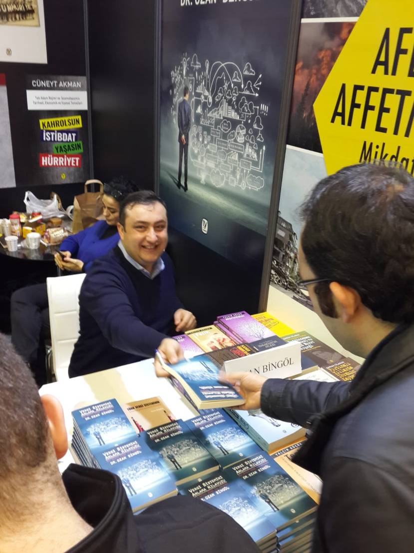 ankara kitap fuarı ozan bingöl 2019 imza günü vergi sistemini anlama klavuzu