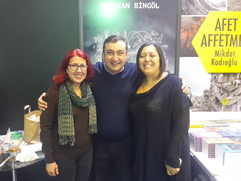 Ozan Bingöl Tekin Yayınevi Vergi Sistemini Anlama Kılavuzu imza günü ankara kitap fuarı 4